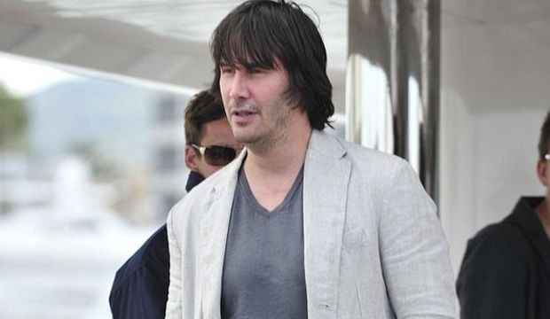 Bu ne hal Keanu?