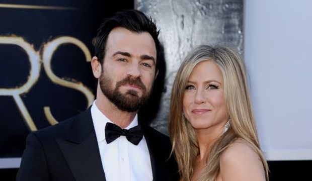 Jennifer Aniston düğününü erteledi