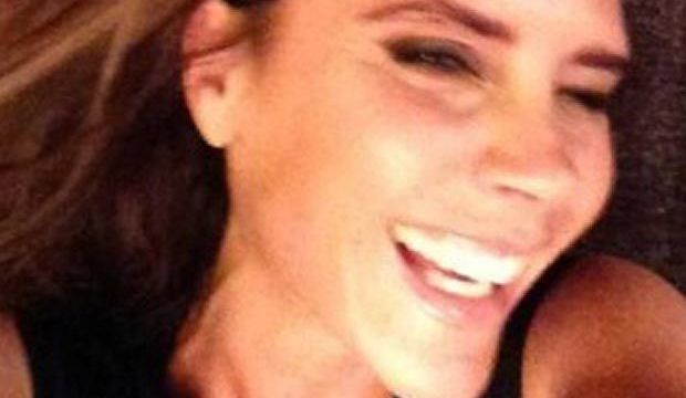 Bakın Victoria gülüyor!