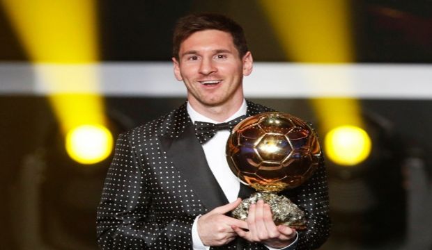 Genç kızların hayran olduğu futbolcu Lionel Messi reklam yüzü…