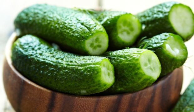 Menopoz bunalttığında salatalıkla ferahlayın!