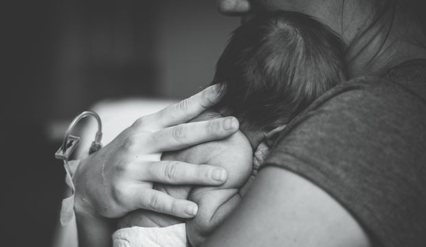 Yeni doğum yapmışlara bunları asla söylemeyin!