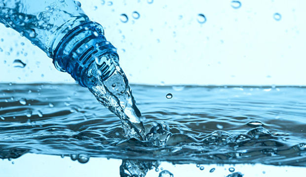 Saçlarınıza madensuyuyla canlılık katın!