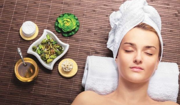 Gözlerinizi bal ile temizleyin!