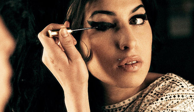 Amy Winehouse : Hükmen Mağlup...