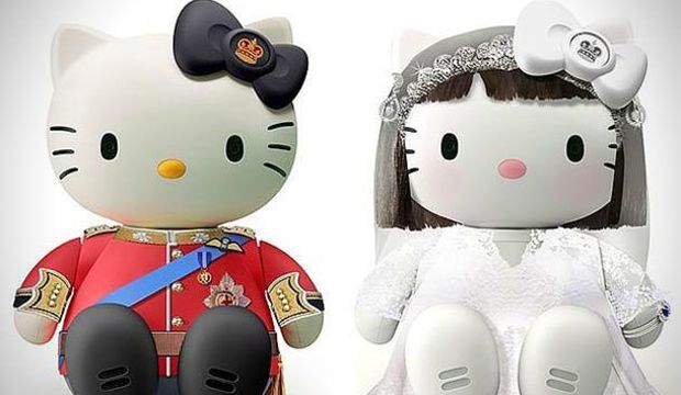Hello Kitty kostümlerini değiştirirse...