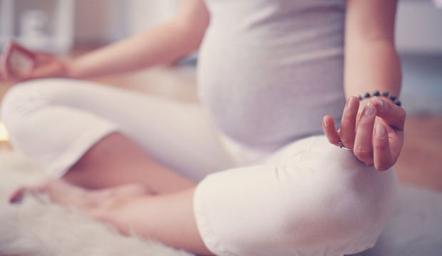 Hamileler için yoga ve anne-bebek nefes çalışması