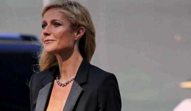 Sutyensiz parfüm tanıtımı!