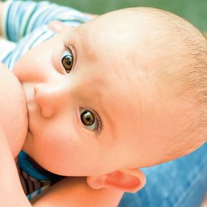 Yeni annelere emzirme kılavuzu!   