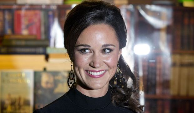 Hayvanseverler baldıza ateş püskürdü!