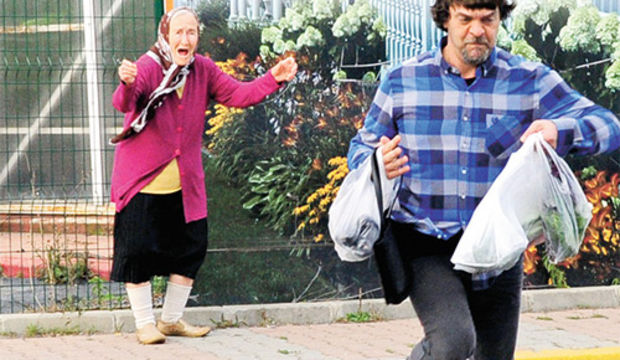 Beyazıt Öztürk kapkaç yaptı!