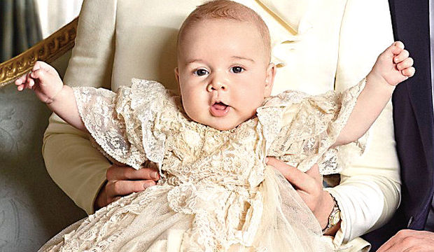 Prens George'a teyzesinden hediye