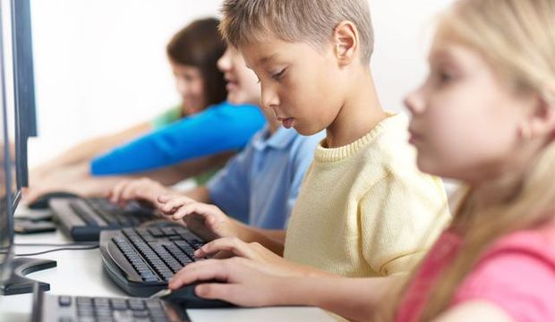 Çocuğunuz internet bağımlısı mı?