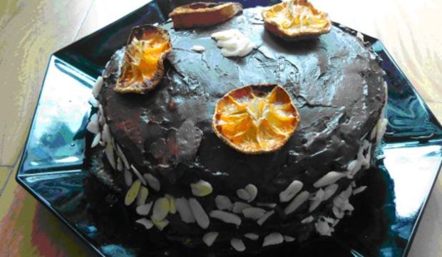 Badem ve mandalinalı pasta