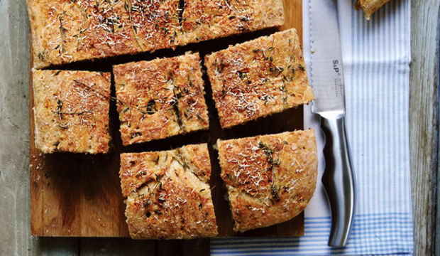 Zeytinli tava ekmeği