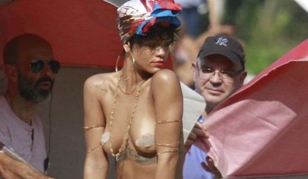 Rihanna, Vogue’a kapak oldu