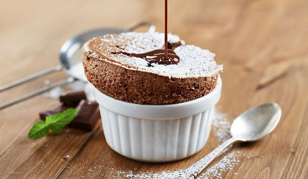 Her Kaşığı Mutluluk: Çikolatalı Sufle Her Kaşığı Mutluluk: Çikolatalı Sufle