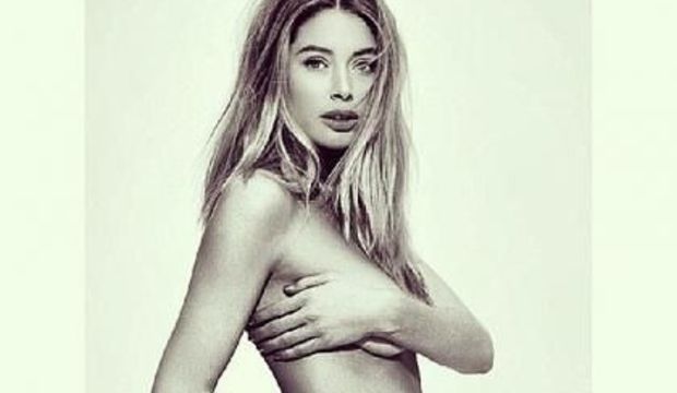 Hamileliğini bu fotoğrafla duyurdu