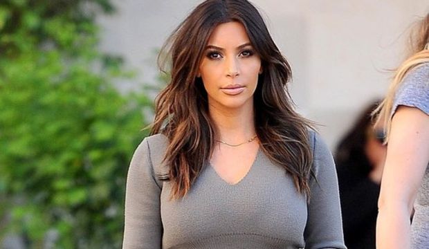 Kardashian kucak dansı öğreniyor