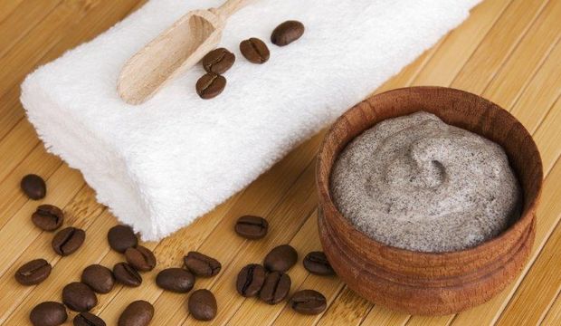 Kuruyan saçlarınızı kahveyle besleyin