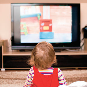 TV ve tablet ikilisi çocuklara iyi gelmiyor!