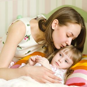 Çocuklarda öpücük hastalığına dikkat!