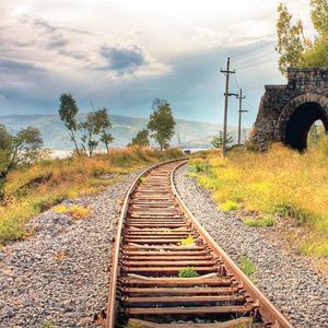 Balayında nostaljik tren yolculuğu
