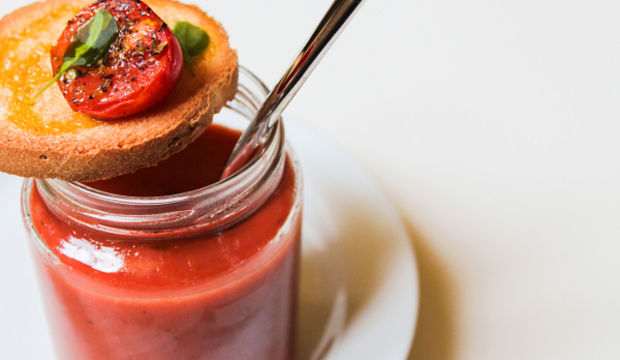 Fırınlanmış domates çorbası nasıl yapılır?