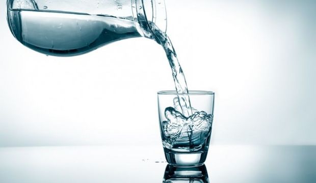 Saçlarınıza madensuyuyla canlılık katın