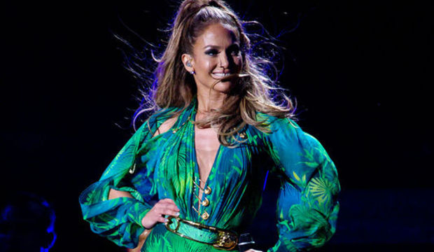 J-Lo'dan muhteşem performans