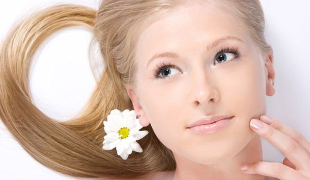 Göz çevrenize papatyayla bakım yapın