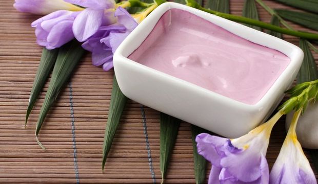 Kuru ciltler için böğürtlenli maske