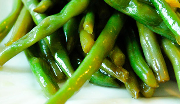 Limon ve sarımsaklı fasulye