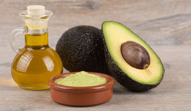 Kırılan tırnakların çözümü avokado yağı