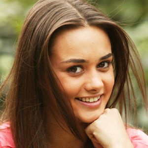 Hande Soral: Oyunculuğa aşığım ben