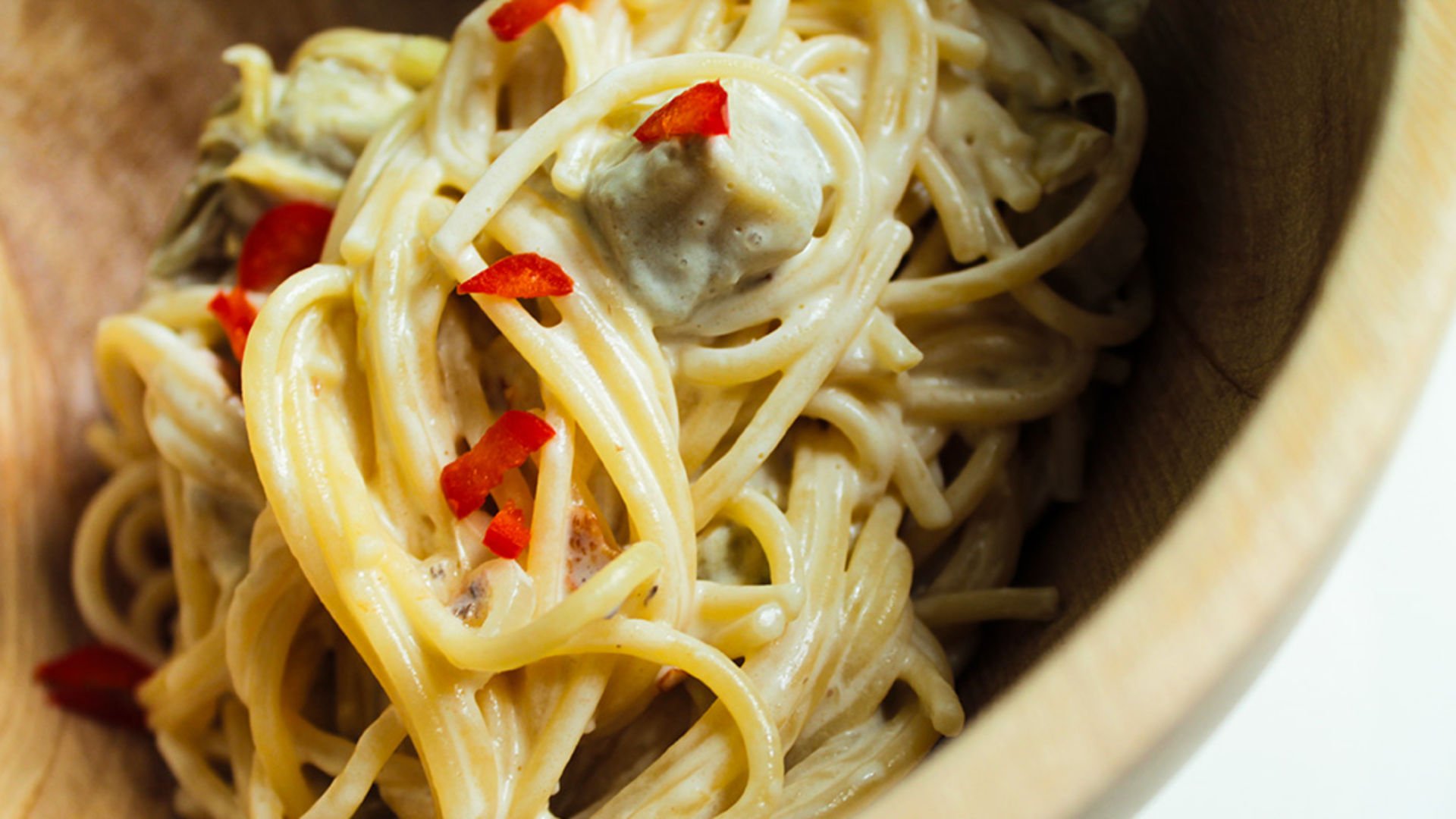 Krem peynirli ve enginarlı spaghetti Yaşam