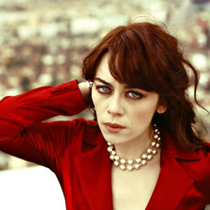 Bir Erkek Bir Kadın'ın Zeynep'i Demet Evgar