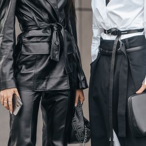 Deri pantolon ile nasıl kombin yapılır?