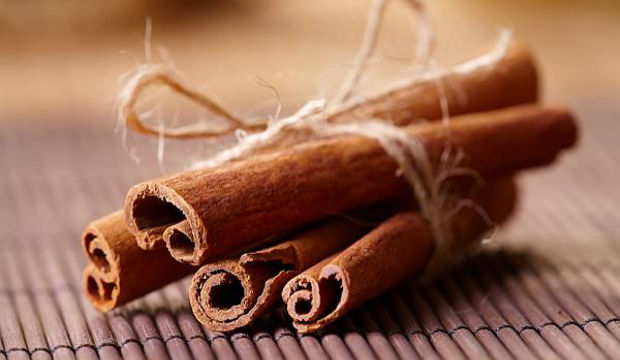 Ağız kokusunu tarçınla giderin