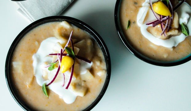 Mantılı "kuru fasulye" çorbası