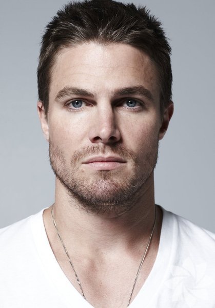 Arrow Un Yakisiklisi Stephen Amell Yasam