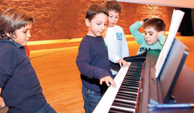 Çocuklar için müzik atölyeleri