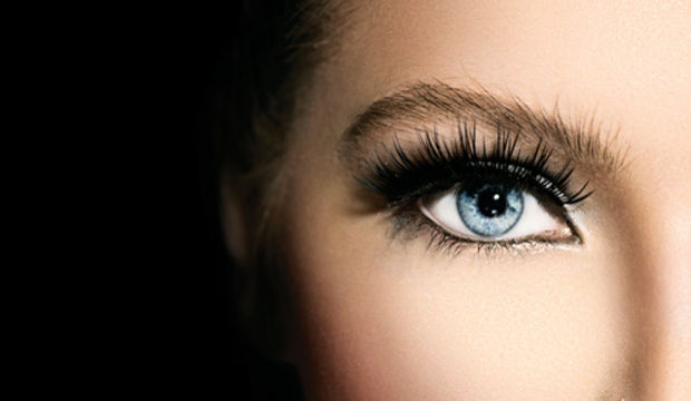 Kirpiklerinizdeki kepeklere papatya