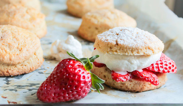 Çilekli shortcake