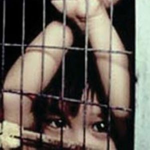 İçeride çocuk var