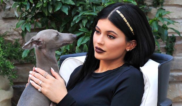 Saç dövmesi nasıl yapılır?