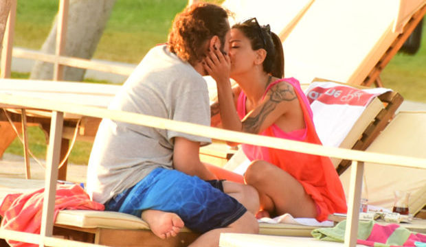 Halil Sezai 3 ayda boşandı!