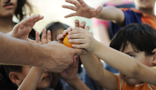 Çocuklara verilen sözler tutulmalı