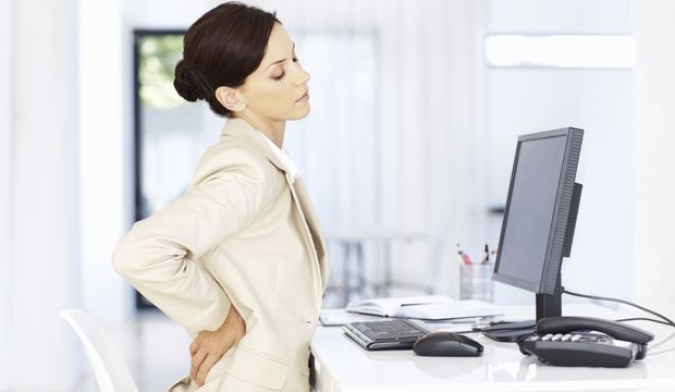 Kuyruk sokumu ağrısı en çok ofis çalışanlarını etkiliyor