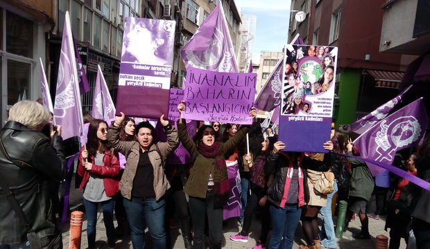 Kadıköy'deki 8 Mart kutlamaları